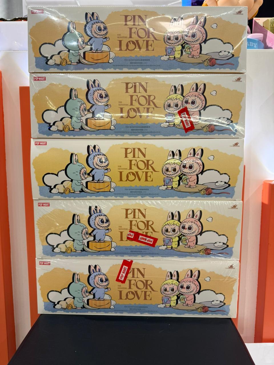 Labubu Pin for Love Vinyl Plush Set (14 PCS)